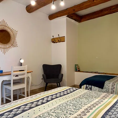 Location Au Coeur Du Deves, Proche Puy-en-velay Et Chemin De St-jacques - Fr-1-582-447 Couette-café Bains